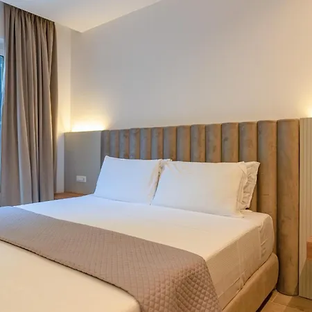Gg Spagna Luxury 4*